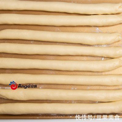 火遍全网的酸奶流心麻花来了!外酥里软,非油炸