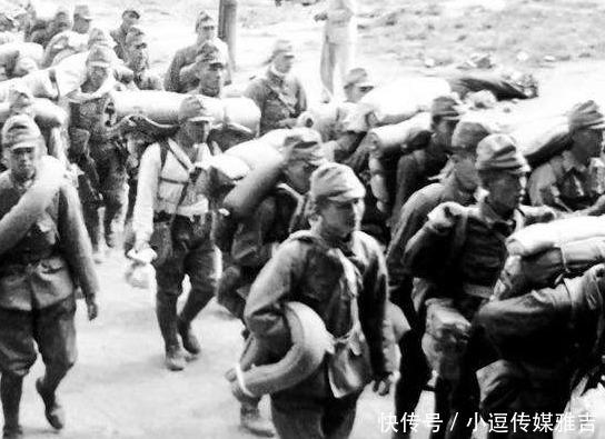 举手|日军战败就切腹？来看看他们举手投降的老照片：这才是真实的历史