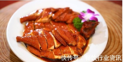 鸡皮|做了55年的豉油鸡，豉油不是重点！大厨教你正宗的做法，飘香百米