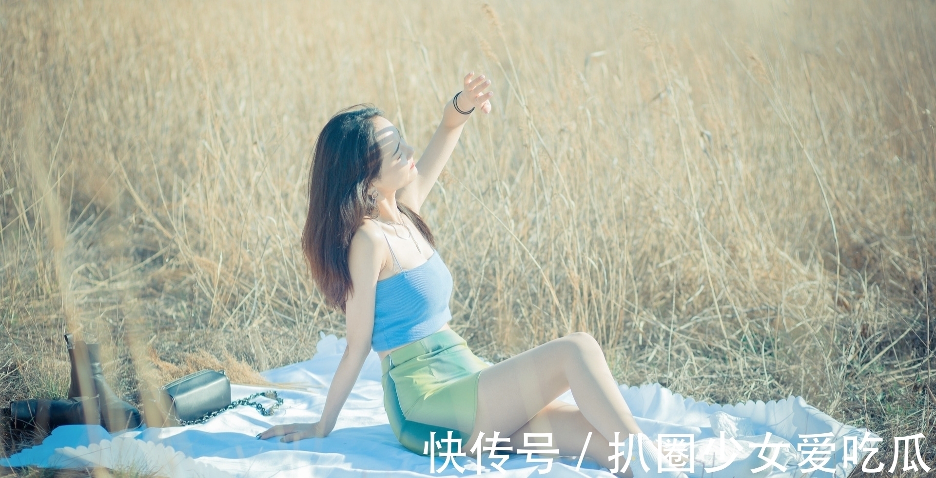 英贤&原创对联·八副丨一片红漪摇绿水,千根白藕出乌泥