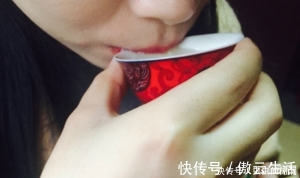 湿气|脾胃虚了，湿气易入侵！常喝一道茶，健脾脏养肠胃，帮助排出湿气