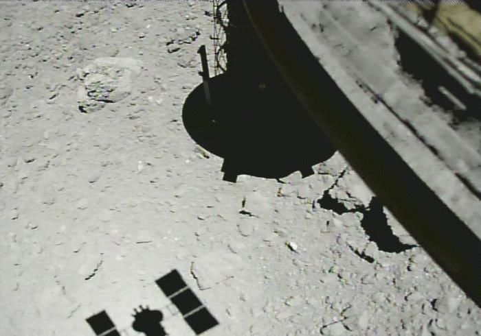 抢先嫦娥五号!日本隼鸟二号成功降落 第二次带回小行星样本