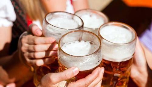 高尿酸是“吃”出来的？忠告：远离痛风，4种食物趁早撤下餐桌