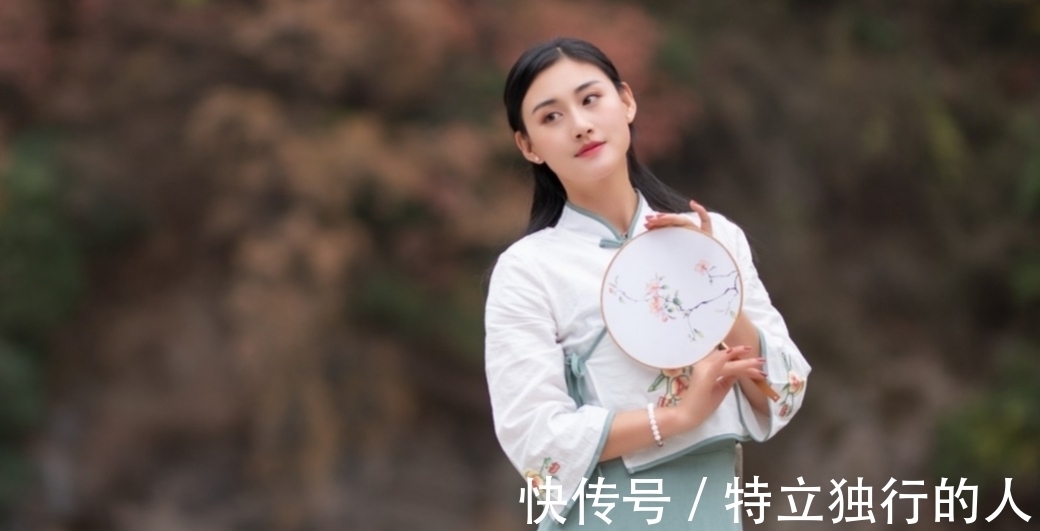 戏风|诗·八首丨一点芳心翘首望,几番真梦掩尘埃?