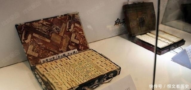 五彩螺钿牌$溥仪的这副五彩螺钿牌,制作难度极大,现已是无法超越的宝贝