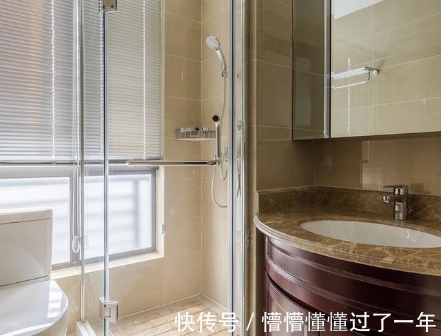 石膏线|主卧建堵隔墙一分为二,95㎡两居变三居,网友:神操作!