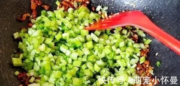 这东西是“脂肪克星”,比红薯还有用!常吃清肠刮油体重悄悄的降