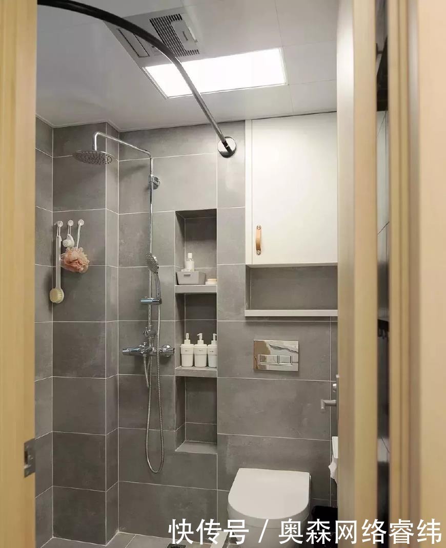 灰色|卫生间墙砖选用灰色，不仅时尚，而且还很有质感呢！