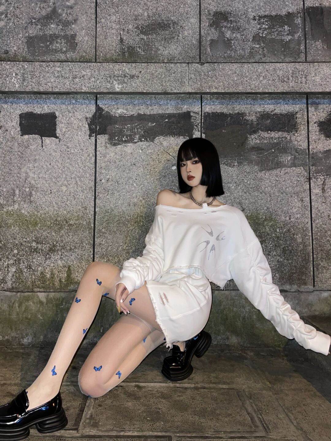 街拍 白色套装辣妹街拍, 酷飒霸气又甜美, 谁看了不心动