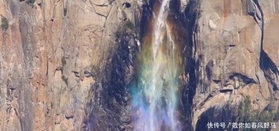 美国有一条“彩虹瀑布”远远看去,瀑布就像流着彩虹一样!