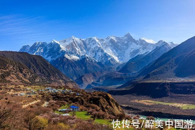 雅鲁藏布江|探访雅鲁藏布大峡谷，峡谷深邃，河流奔腾，雪山耸立，风光旖旎