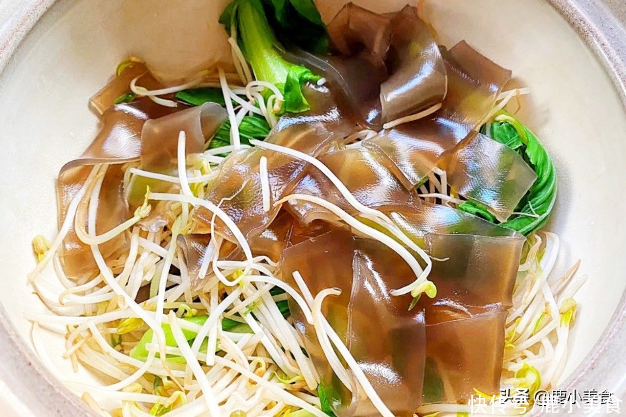 麻辣酱汤|水煮肉片的美味诀窍,掌握“4个技巧”,肉片麻辣鲜香,嫩滑入味