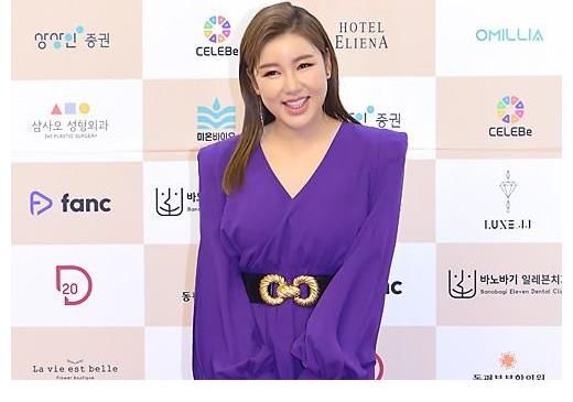 「MD PHOTO」 郑恩地等人出席闪耀韩国的10人大赏颁奖礼