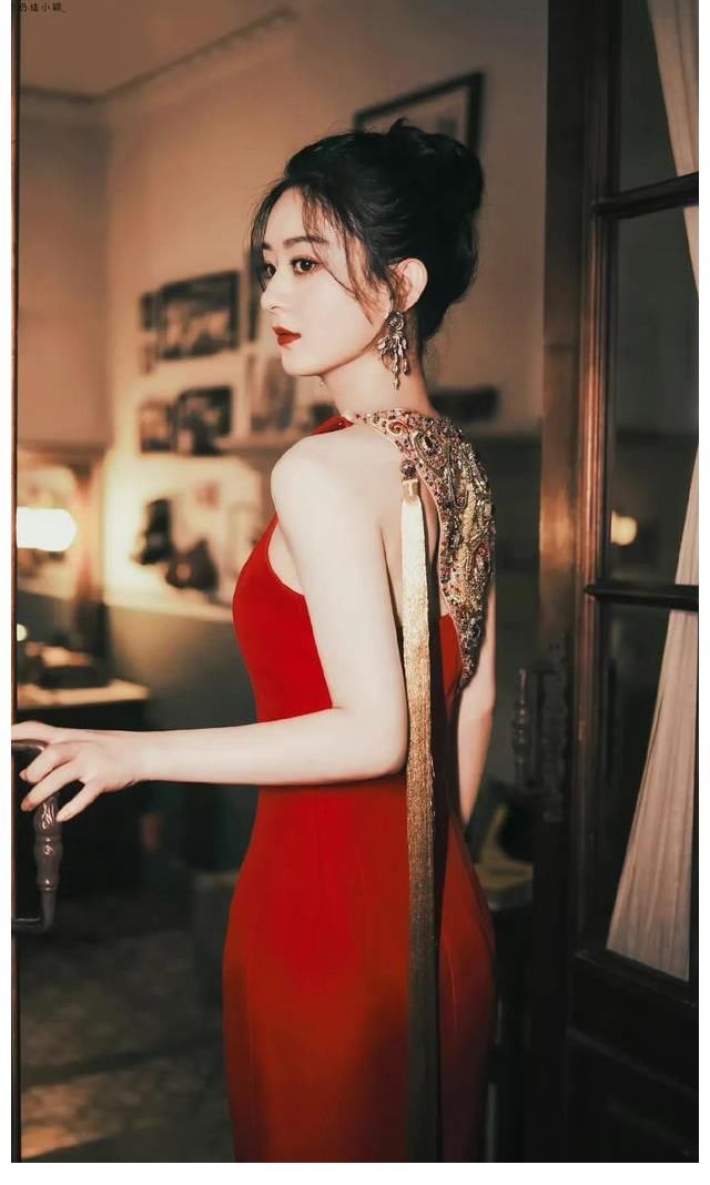 趙麗穎上一階段代言綜藝雜志各種美圖層出不窮，突然沉寂好想你