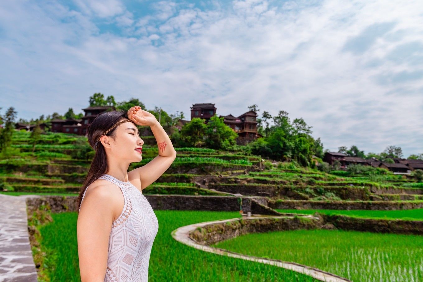 矮寨大桥|自驾《神奇女侠》取景地：矮寨奇观旅游区｜奇遇峡谷高桥、苗寨、飞瀑