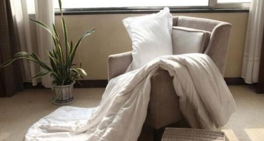 家里每天扫角落还会“毛毛”,冷知识要清楚,别等清理时就生气