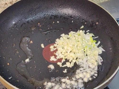 黄瓜干炒肉末：鲜香开胃，简直是下饭神器