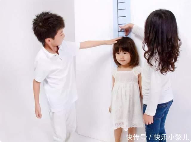 宝宝|“小短腿宝宝”走红,身材比例二八开,宝妈:屁股底下就是脚后跟