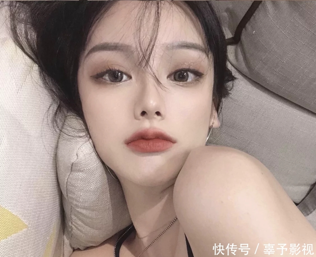 又纯又欲的女头，绿茶女头：超可爱的发圈文案