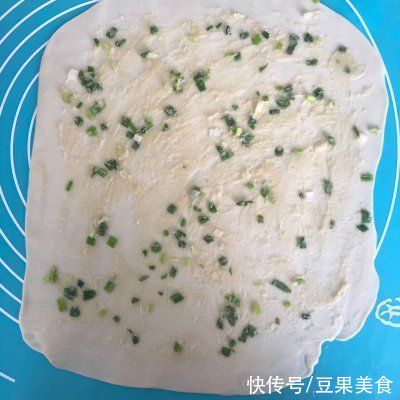 自制|自制葱油饼，要的就是这个家常口儿