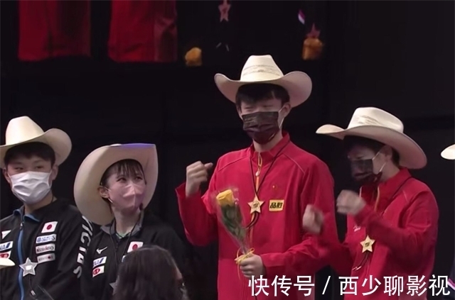 张本智和|张本智和有风度!鼓掌祝贺王楚钦夺冠,日本美女崇拜小王眼神放光