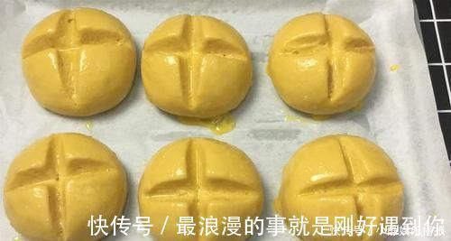 烤盘|玉米面也能做开花馒头，松软香甜，比面包还好吃，看完就能会