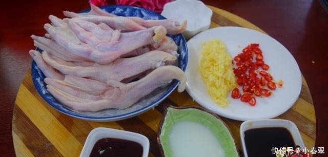 蒜汁鸭掌最好吃的做法,简单美味又下饭,看看你喜欢吃不?