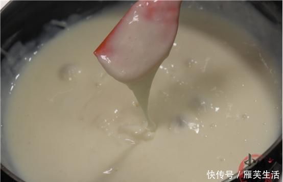 把牛奶放油锅里炸，它是一道有名的街边小吃，还不快学一学可惜了