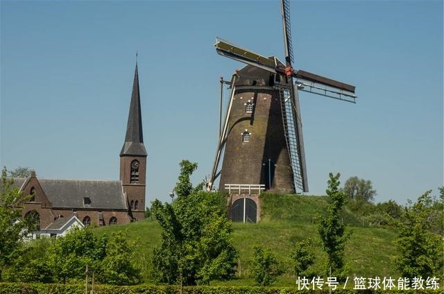 荷兰是美食之国,还是充满黑暗料理的美食沙漠,来看荷兰特色美食