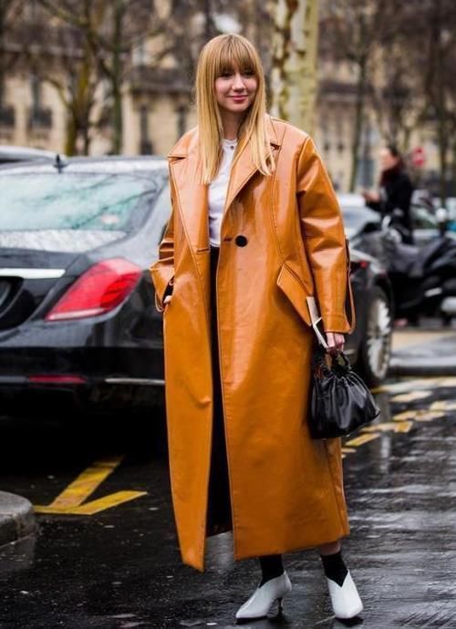 穿搭 小白鞋失宠了,现在最流行穿这双“奶奶鞋”,搭裙子裤子都时髦