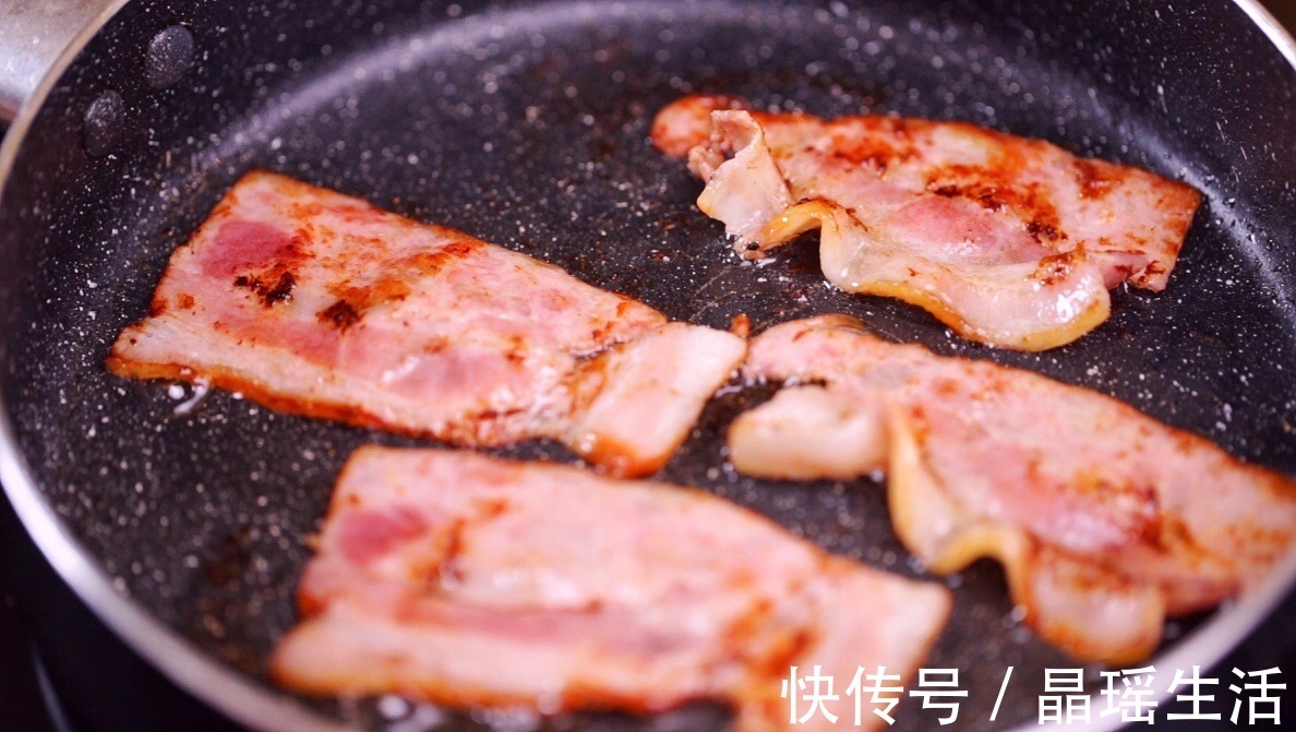 可口|培根蛋吐司沙拉酱番茄，美味可口，制作简单