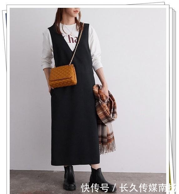 显得|时髦的“背心裙”你有吗?秋冬可以这样搭配,显得更时尚更优雅