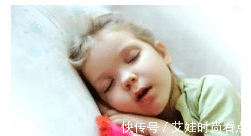 颜值|十月怀胎,孕妇产下“雪人”宝宝,宝爸都被宝宝外貌吓到了