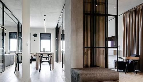 齐家依依|75㎡一居室，收纳从入户做起，卧室挤衣帽间，偷空间毫不输日本人