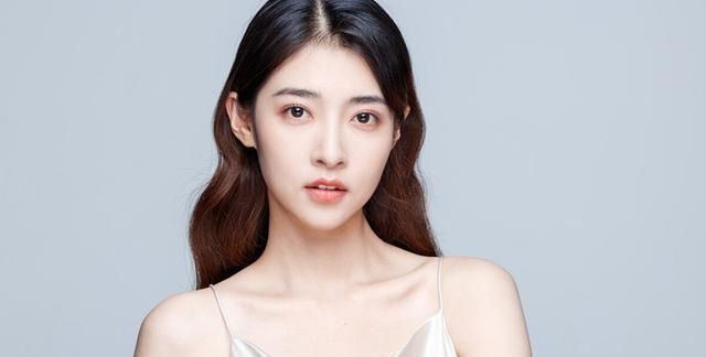 “以油养肤”才是干皮的生存之道,不要再执着于“补水”了!