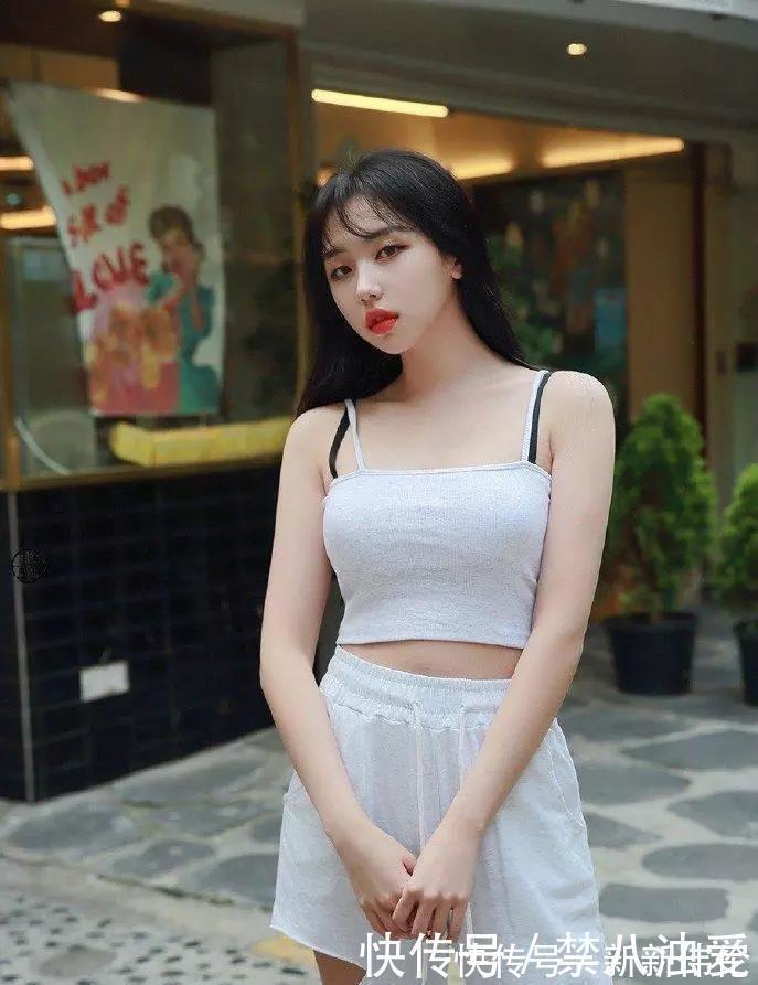 阳光|“超级清新”的邻家妹妹,夏日阳光下,照样“俏皮漂亮”