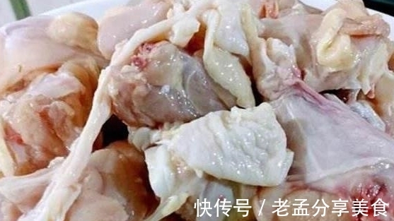 炖的鸡汤总是腥味重？可能是你少了“这一步”，快看看吧！