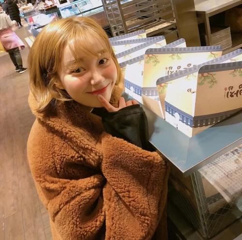 2021年最火的“短发气垫烫”发型，选这5款换上真的很好看