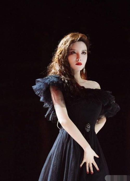 袁咏琳 《乘风破浪》最新淘汰名单袁咏琳遗憾,吴昕最可惜,伊能静还在