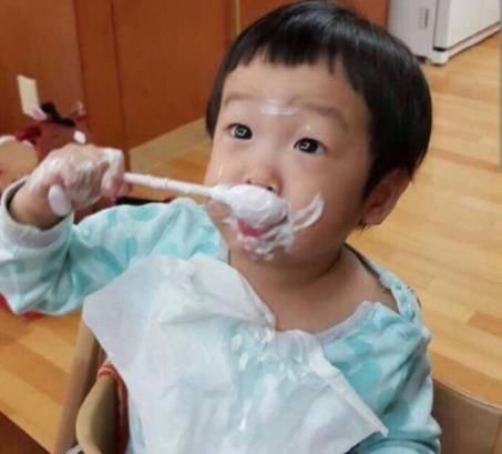 积食|6岁男孩患上侏儒症,医生别再给孩子灌毒汤,否则不配做家长