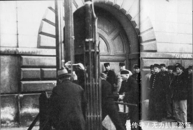 表现|为什么废止断头台?最后一次公开处决,围观者的表现太无耻