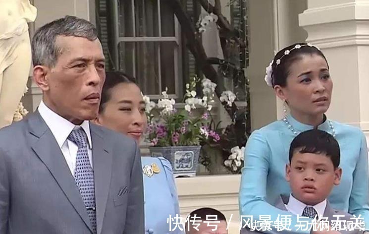 王室#42岁苏提达苦尽甘来,终于跟泰王并肩而坐,隐忍多年才母仪天下