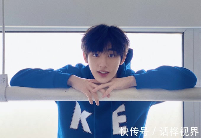 负面新闻|丁程鑫没主持人证,李维嘉代言品牌翻车,快乐家族该如何应对?