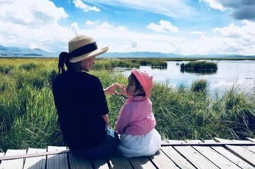 疾病|全球首例!2岁女童却有80岁的脸,网友:希望能像本杰明巴顿一样