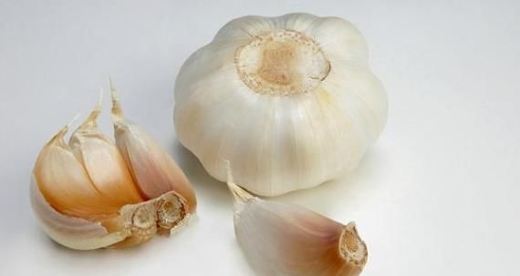 大蒜|醋泡大蒜，每天吃点，会给身体带来3大变化，以下3类人最好不要吃