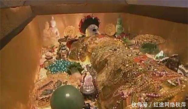 陵寝|中国近代最豪华的陵寝,一颗珠子值8亿,盗墓贼不要的都珍贵无比