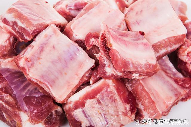 市场上冷冻排骨从哪里来?有没有营养?卖那么便宜,你会买吗?