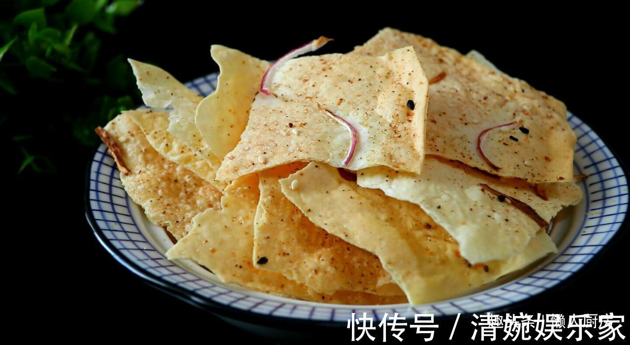 薄饼|别给孩子买薯片吃了,教你薄饼的新做法,不用油炸,比薯片还酥脆