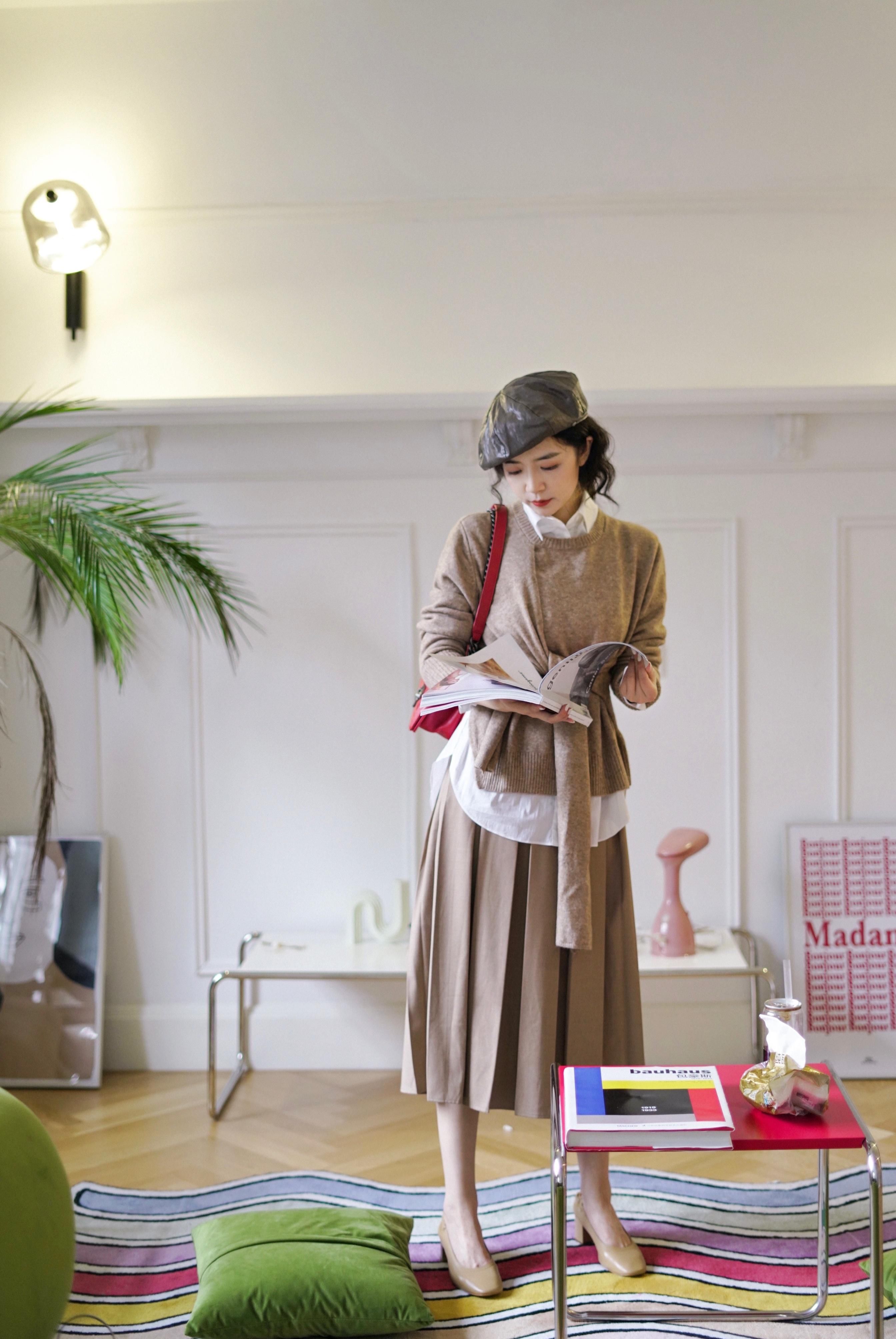 穿衣搭配没有特色？试试叠穿吧，用最基础的单品穿出独特的气质