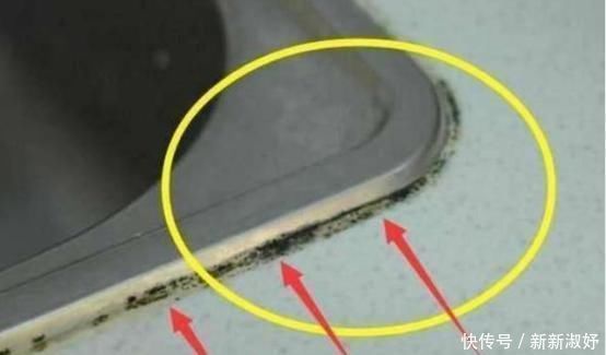 玻璃胶总是“发黑长霉”教你1招,马上就能变干净,还能除菌